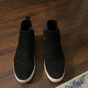 Toms high top sneakers Womens 9